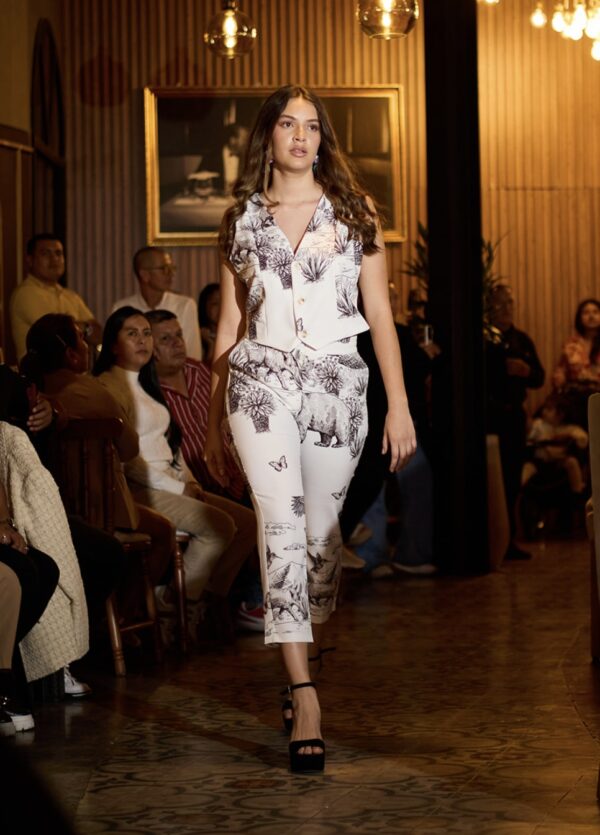 Screenshot chaleco paramo blanco lineas negras