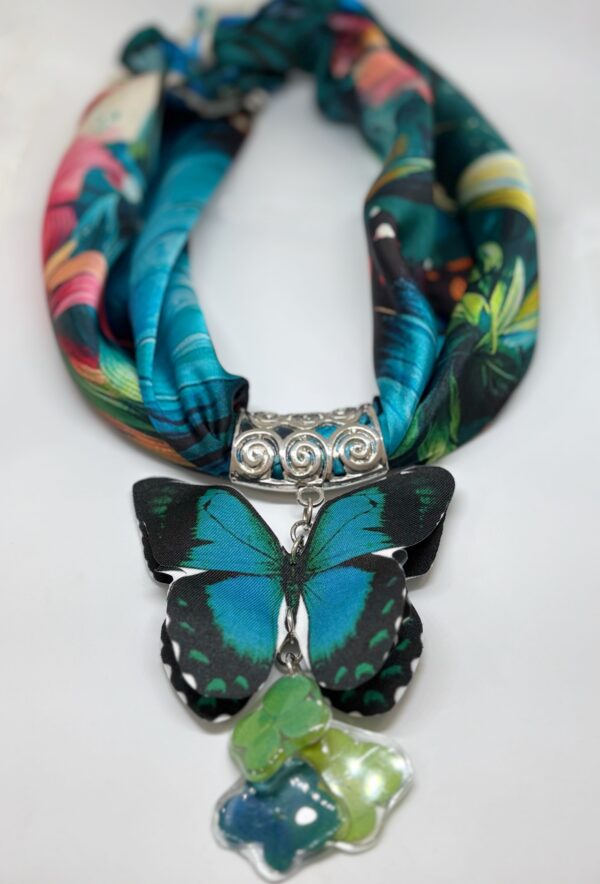 Dije pañoleta Lorquiniana