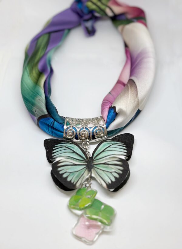 Dije pañoleta Pareronia valeria