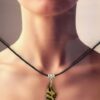 collar ala y cuerito