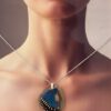 collar ala  y cadena