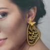 Arete Alas grandes mariposa topo bronce