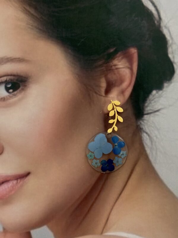 Arete pandereta de flores herraje rama larga