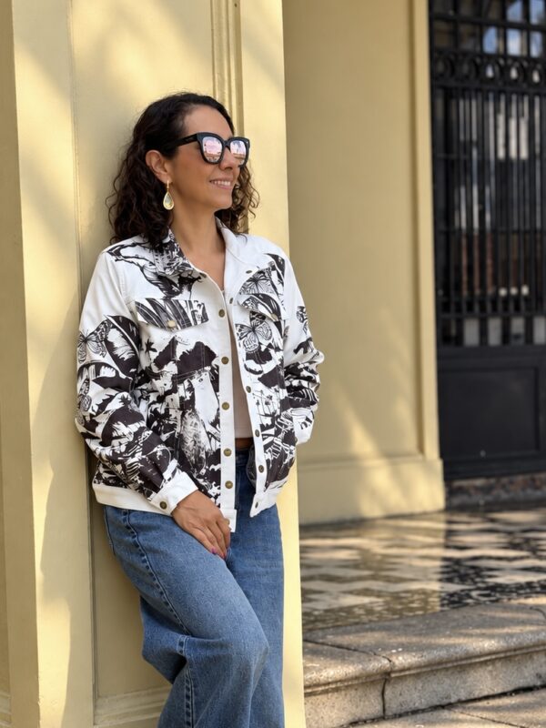 chaqueta pana blanco y negro jaguar